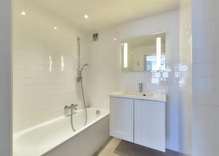 Daire Lecomte - The Shoreline Collection 4